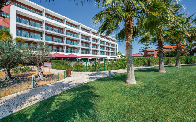 Areias Village Beach Suite Hotel