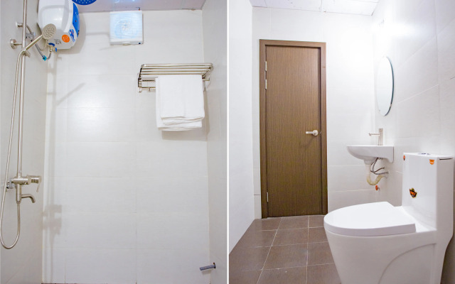 Lucky Hotel by OYO Rooms