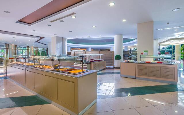 Kipriotis Hippocrates & Maris Suites