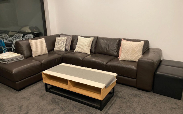 Modern, Quiet 1 Bed Apt on Fitzroy St, Opposite Albert Park – Guest Rooms – Melbourne