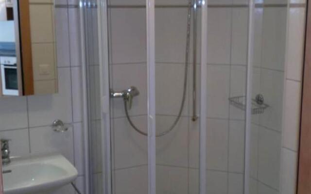 Evelyne - One Bedroom