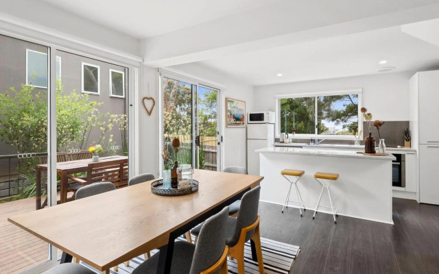 Point Roadknight Paradise Villa 6