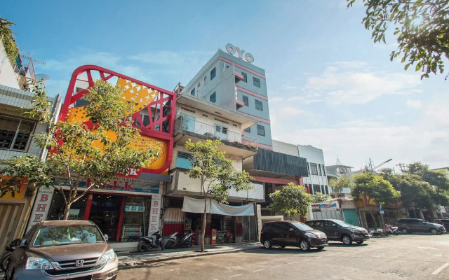 Hotel O Genteng Near Genteng Market Formerly Uno Hotel