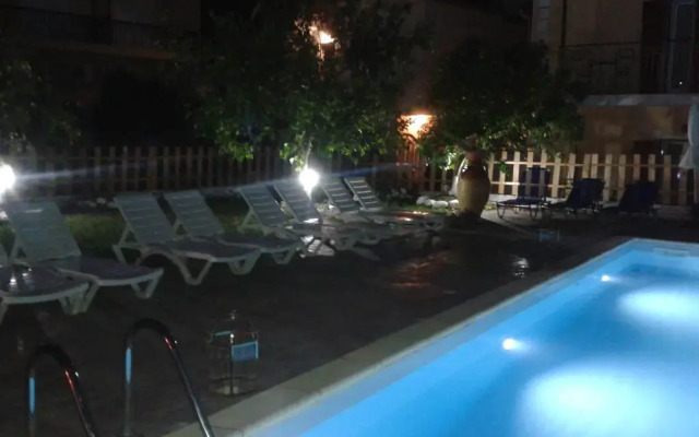 Alkyon Aparthotel