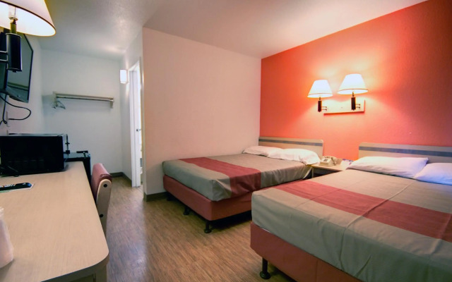 Motel 6 Alamogordo, NM