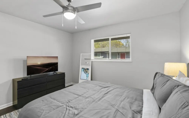 Stylish 1BR Downtown Evonify