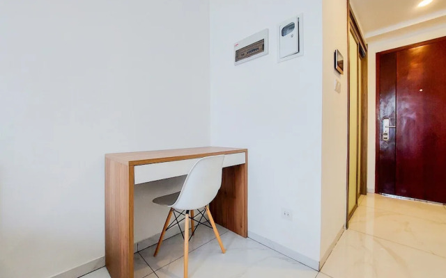 New And Comfy Studio Sky House Alam Sutera Apartment