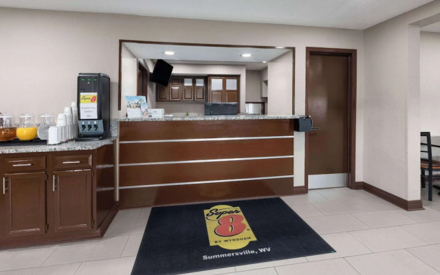 Super 8 by Wyndham Summersville/New River National Park