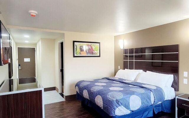 Brooklyn Broadway Hotel