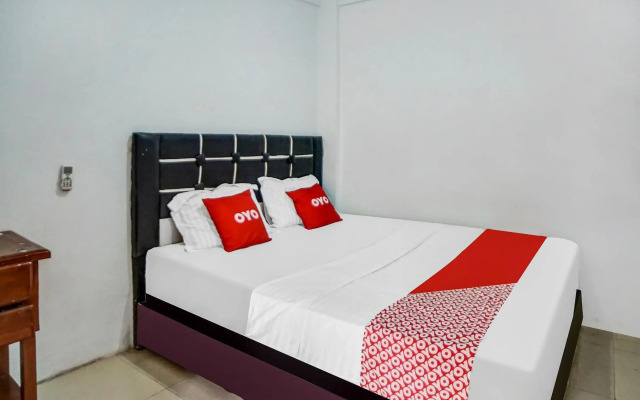RedDoorz near Plaza Medan Fair