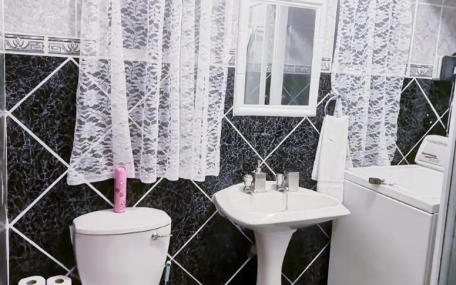 Breezy Seaview- 8 Sleeper unit, On the Beach- Afsaal