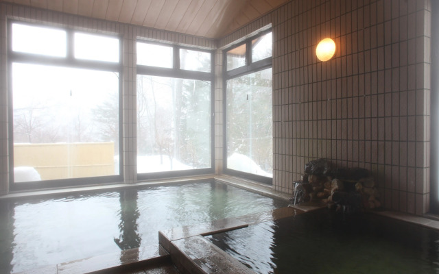 Nakanoyu Onsen Ryokan