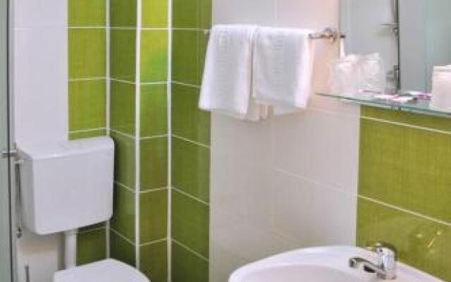 Pusca Si Cureaua Lata