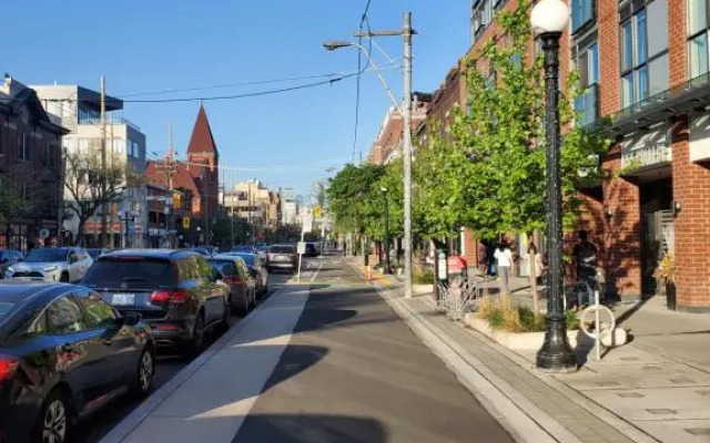 Toronto Little Italy Guest House