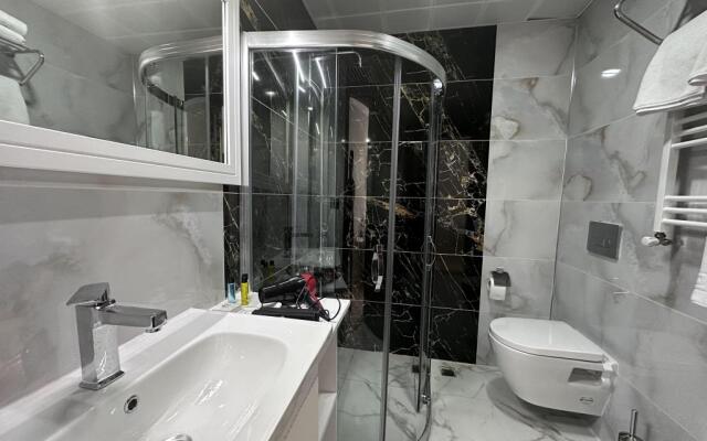 Beyaz Köşk Hotel & Cafe