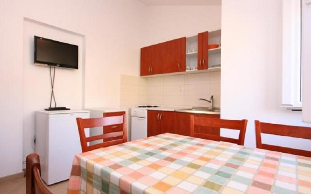 Per - Comfortable Family Apartments - A2