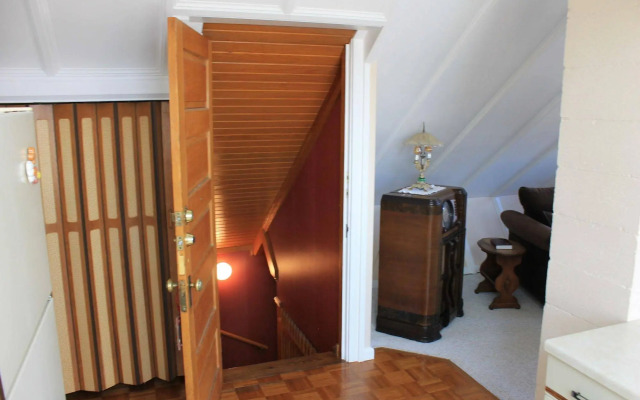 The Harney House Inn