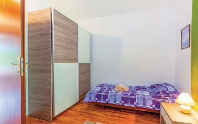 Beautiful Home in Dramalj With Wifi and 4 Bedrooms