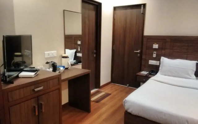 JK Rooms 137 Majestic Annexe