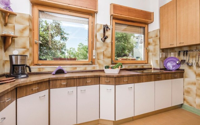 Awesome Home in Bregi With Wifi and 2 Bedrooms