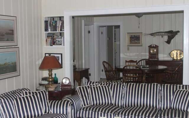 Kloeppel 3 Bedroom Home by Redawning