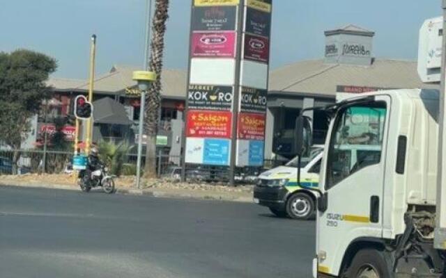 Lovely 2 Bedroom Rental Unit Available Immediately