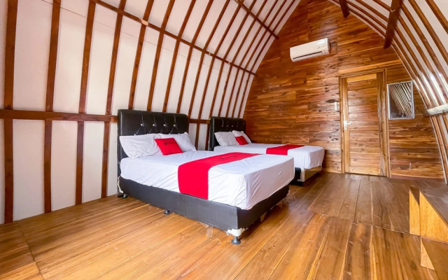 RedDoorz Plus @ Erbysa 4 Pantai Sayang Heulang Pamengpeuk Garut – Guest Rooms – Mancagahar