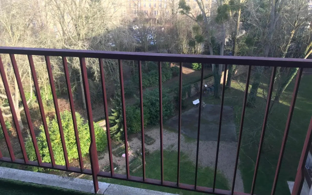 T4 refait à neuf Rennes, 3 ch. parking, 2 balcons.