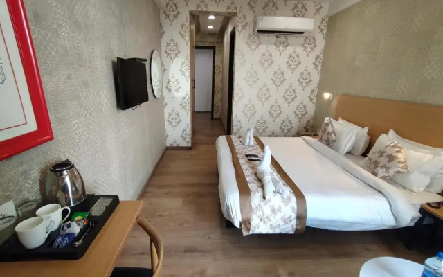 Saltstayz Select - Near Sohna Road City Center