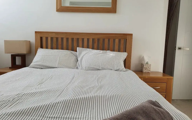 Modern Kings Road Executive Apartment