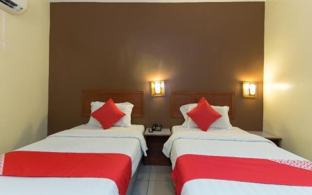OYO 472 Comfort Hotel 1