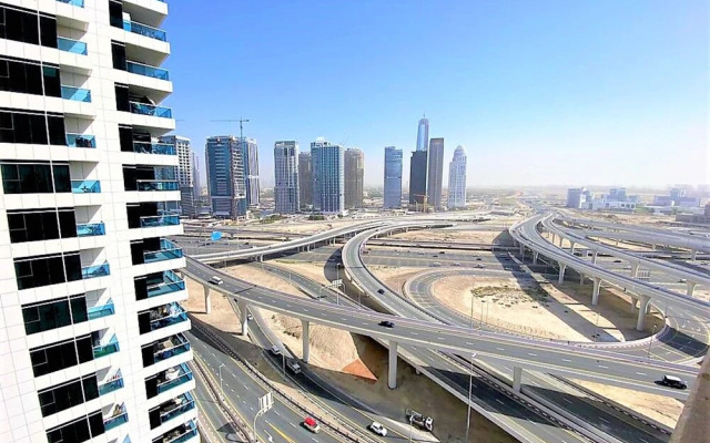 Gorgeous 1bedroom with balcony in Dubai marina