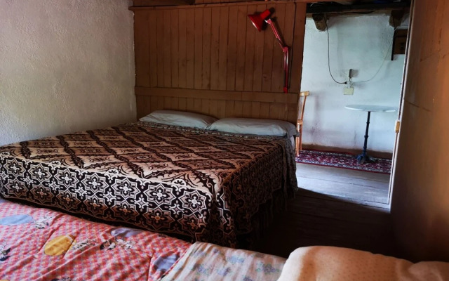 1st Private Room in the Attic With Shared Bathroom use