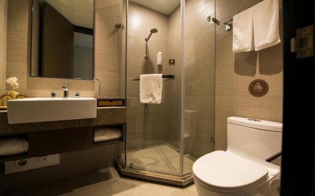 Home Inn Plus Suzhou Wujiang Fenhu Luxin Avenue