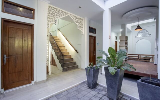OYO Life 1180 Bunda Haveraka Residence
