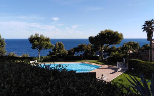 Saint-Mandrier-sur-Mer, ravissant T2 vue mer