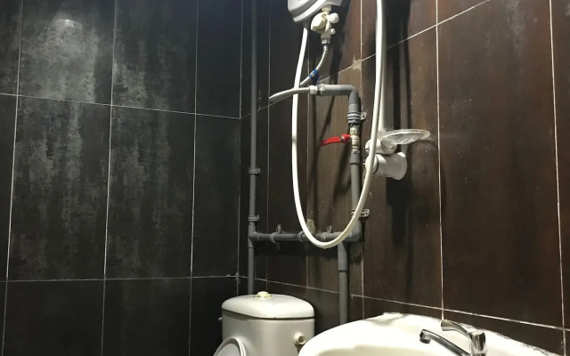 Iskandar Sinsuran Guesthouse