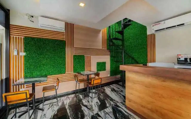 Tree Homestay Mitra RedDoorz