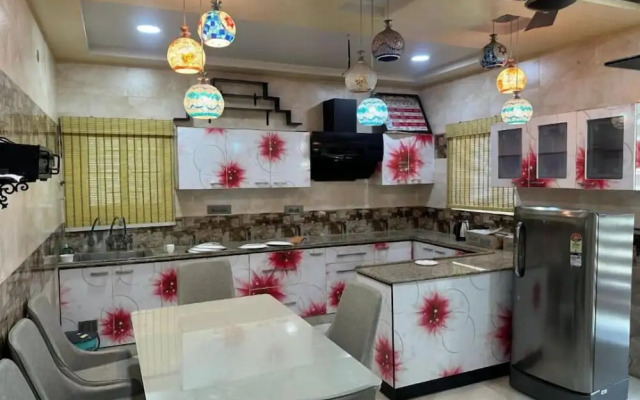 SBHS Homestay - Neeladri