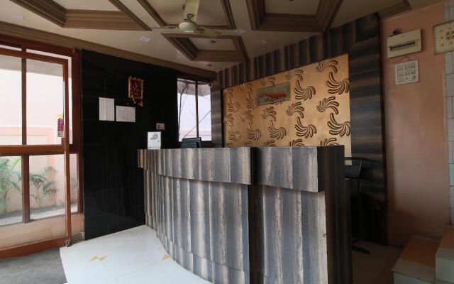 OYO 24838 Hotel Neelam