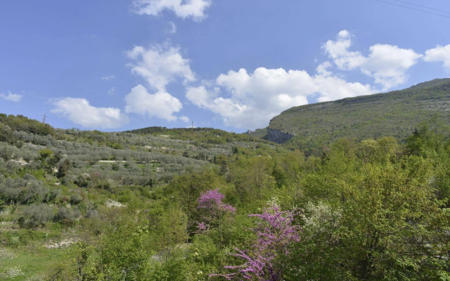 Hi Hotels Torbole Pool & Spa
