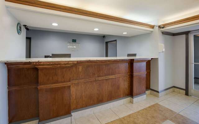 Quality Inn & Suites Clayton, NM