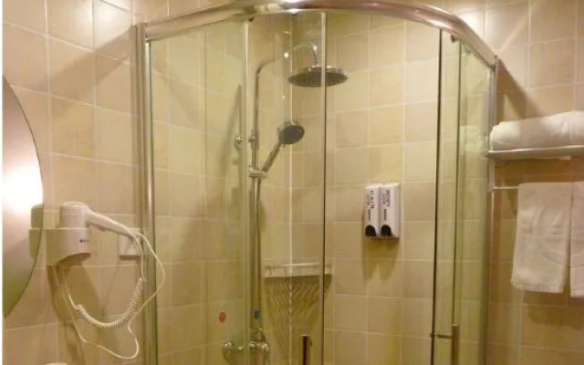 Elan Hotel (Taizhou Golden Eagle Pozi Street)