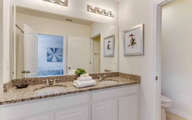 Oakwood Stree Villa Solterra 7041