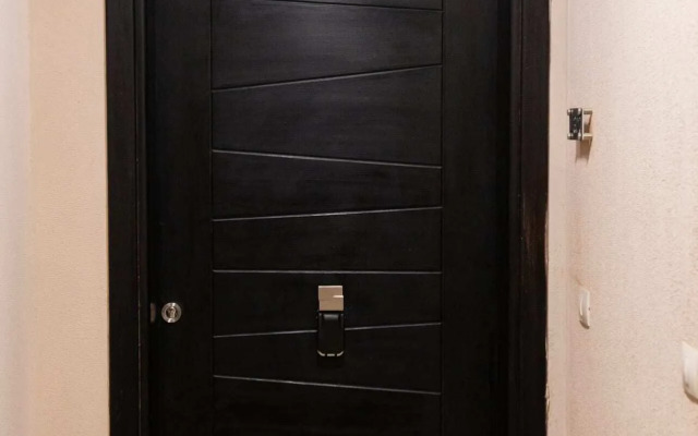 Two Swings & A Pool - 5 min to Airport