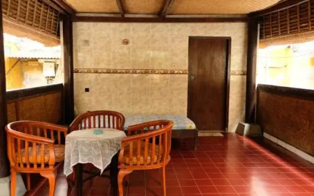 Kerti Beach Bungalow and Restaurant