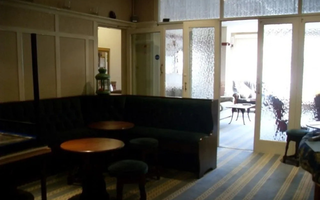 California Guest House