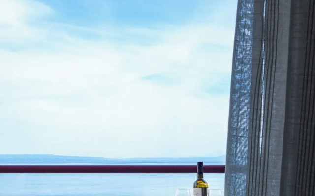 Elpiniki Luxury Rooms