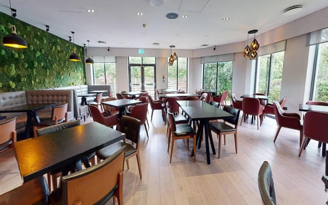 Village Hotel St David'S, Nr Chester