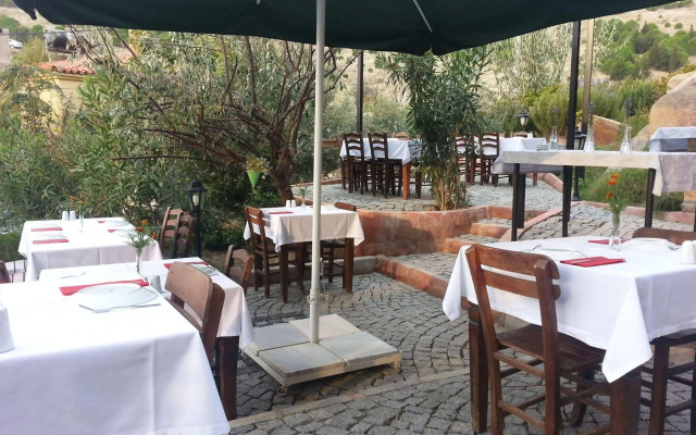 Mitos Hotel